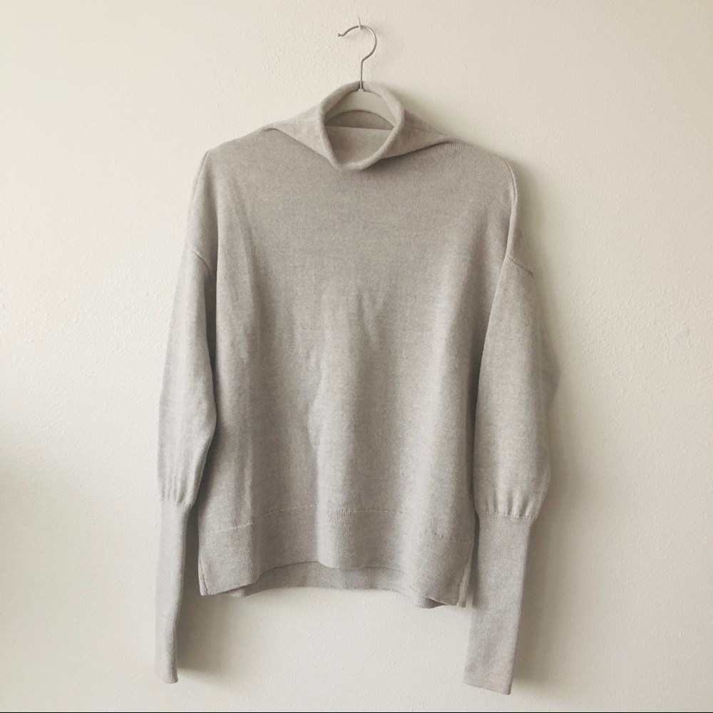 Aritzia Montpellier Turtleneck Sweater - M